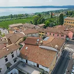 In Piazza Moniga del Garda
