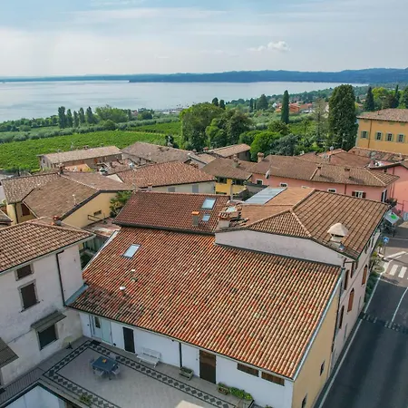 In Piazza Moniga del Garda